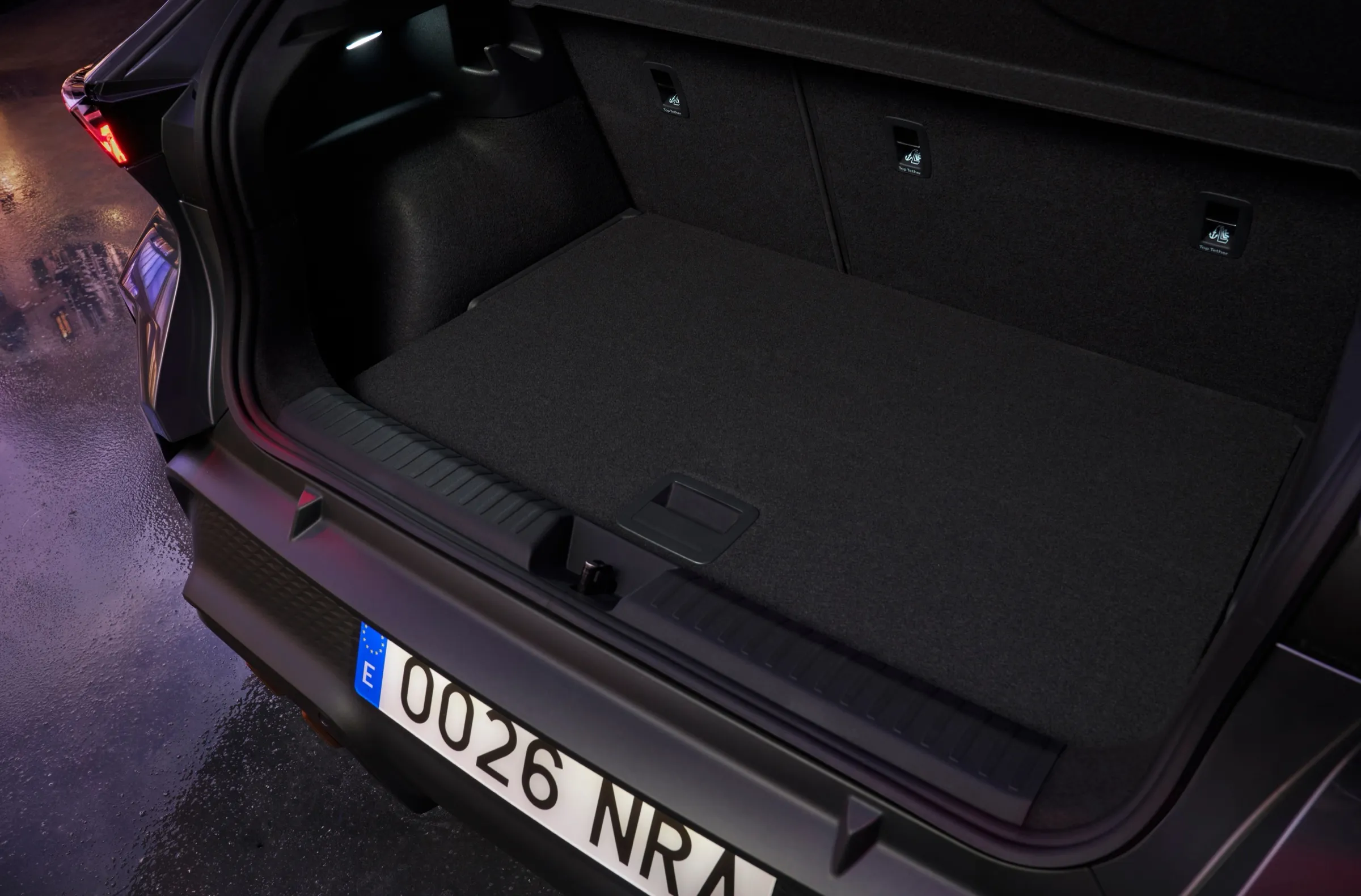 Cupra Raval boot