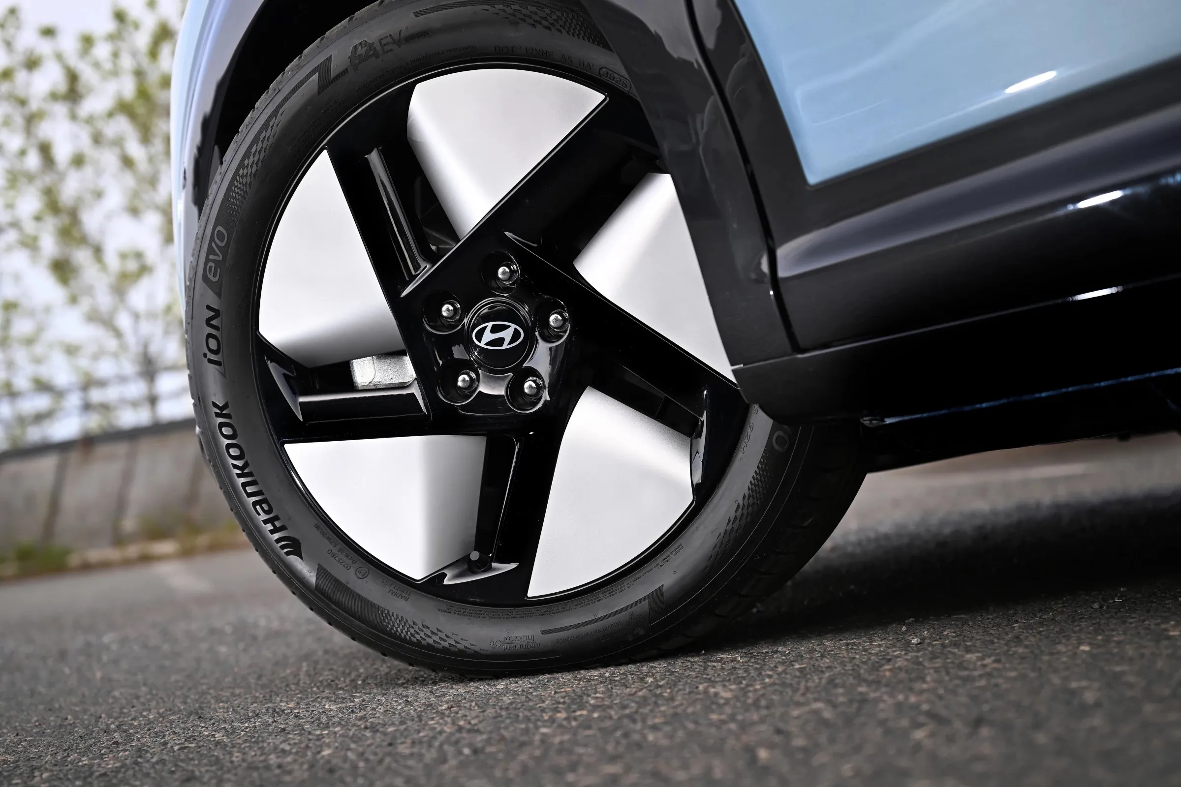 Hyundai Ioniq 3 alloy wheel detail