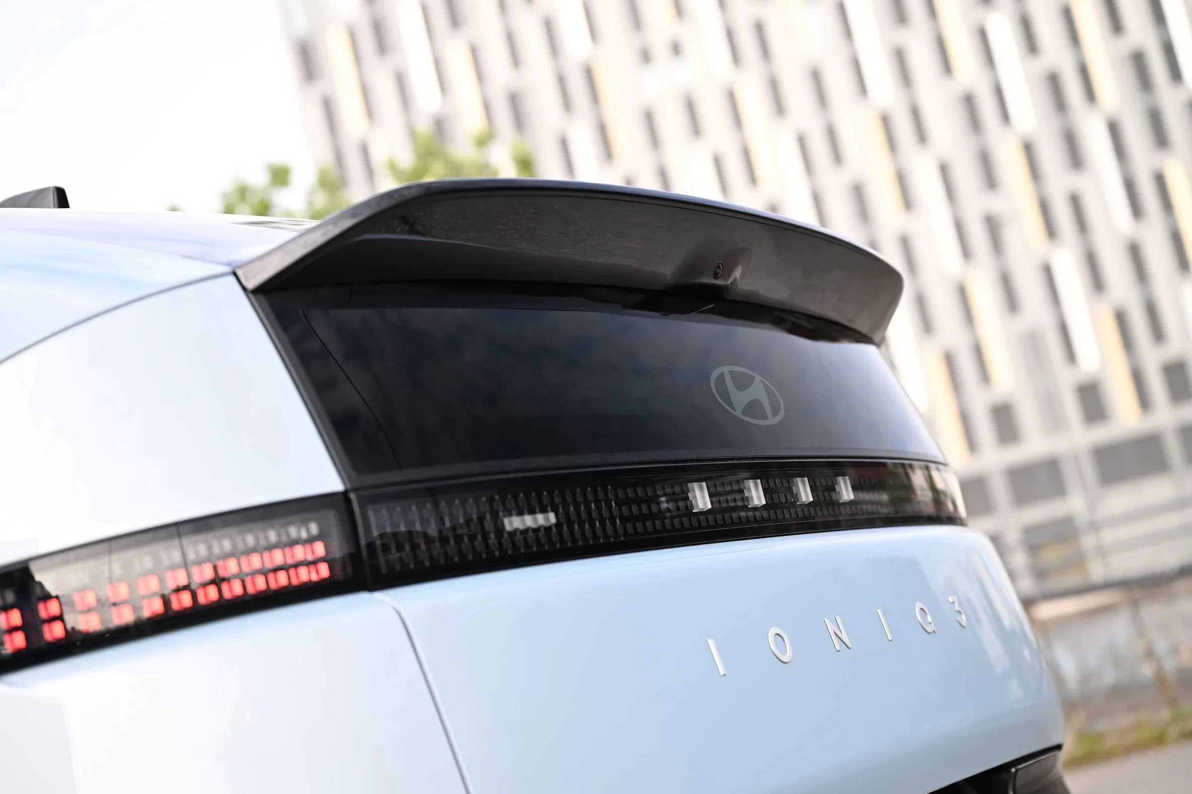Hyundai Ioniq 3 rear spoiler and pixel light bar
